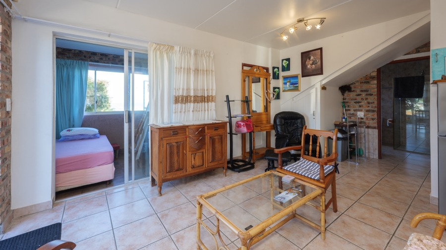 To Let 2 Bedroom Property for Rent in Oceanview Heights Western Cape